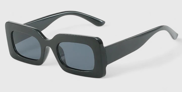Elyanna | Πολυτελή Γυαλιά Ηλίου" can be rewritten as "Elyanna | Luxe Sunglasses