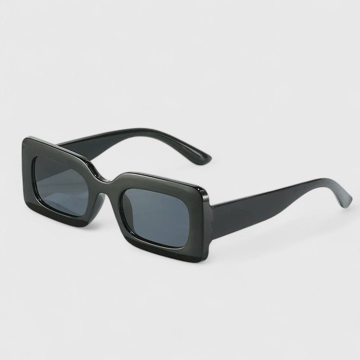 Elyanna | Πολυτελή Γυαλιά Ηλίου" can be rewritten as "Elyanna | Luxe Sunglasses