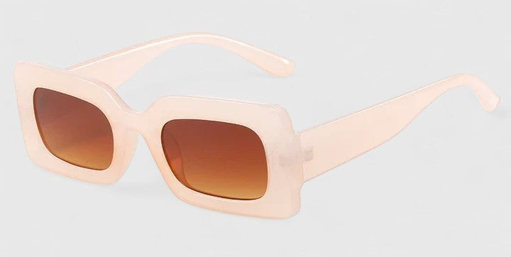 Elyanna | Πολυτελή Γυαλιά Ηλίου" can be rewritten as "Elyanna | Luxe Sunglasses