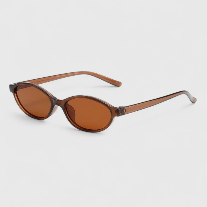 "Grayslyn | Σοφιστικέ Γυαλιά Ηλίου" can be rewritten as "Grayslyn | Elegant Sunglasses".