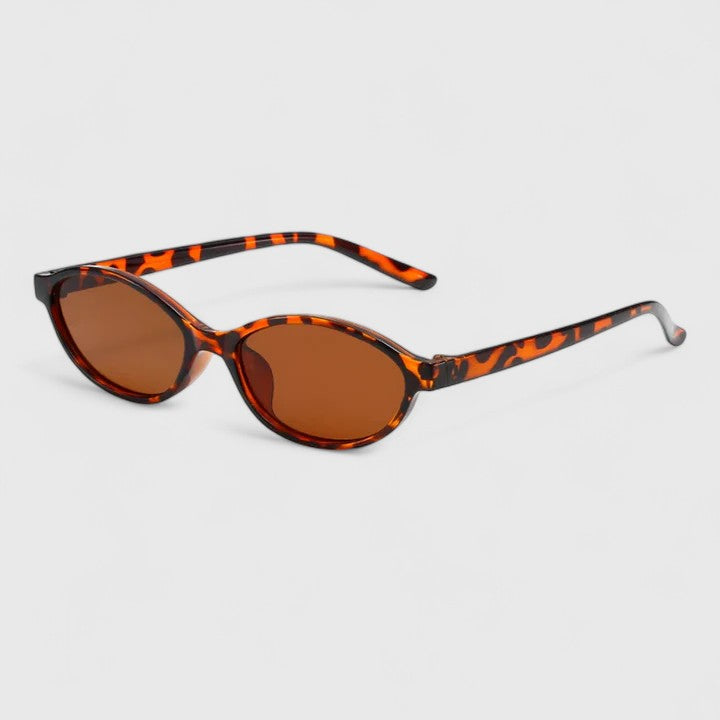 "Grayslyn | Σοφιστικέ Γυαλιά Ηλίου" can be rewritten as "Grayslyn | Elegant Sunglasses".