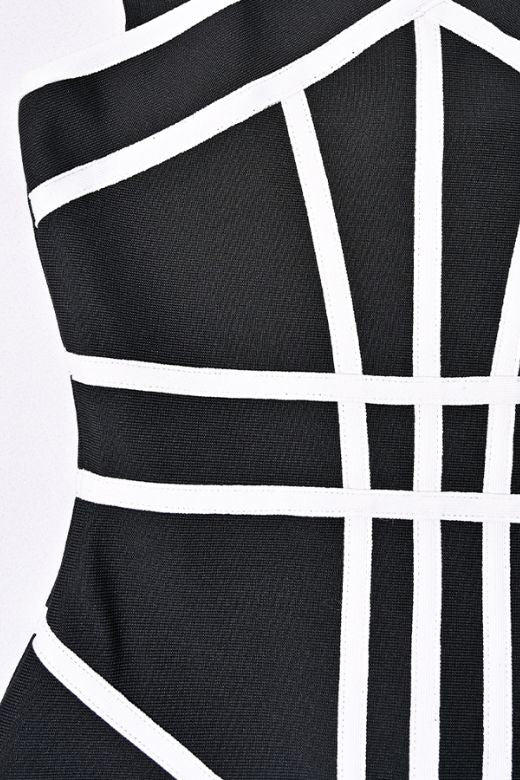 "Suki - Κλασικό Μαύρο Φόρεμα" can be rewritten as "Suki - Classic Black Dress".